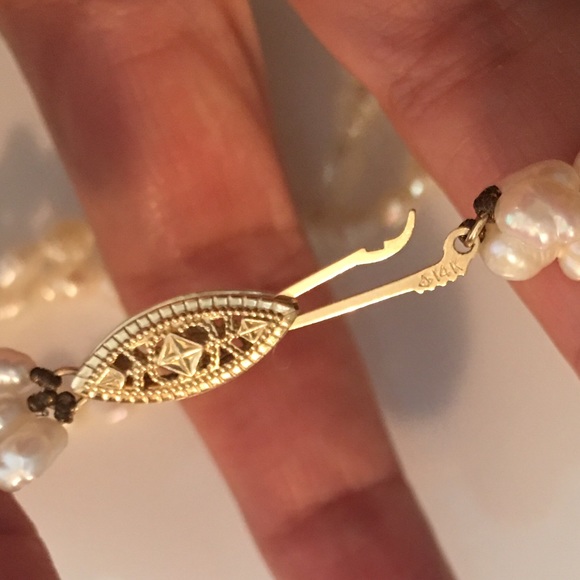 14K solid gold 3-strand freshwater pear necklace - Picture 6 of 8